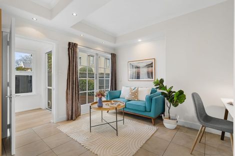 Photo of property in 15 Roa Road, Fendalton, Christchurch, 8041