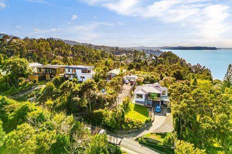Photo of property in 22 Arapito Road, Titirangi, Auckland, 0604