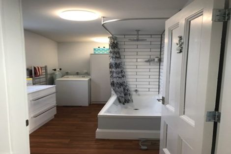 Photo of property in 7 Royal Street, Berhampore, Wellington, 6023