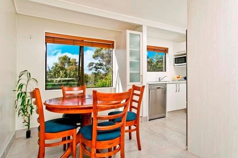 Photo of property in 2/104 Verran Road, Birkdale, Auckland, 0626