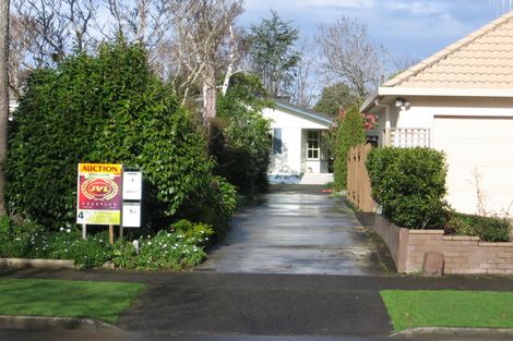 Photo of property in 4 Chilton Grove, Hokowhitu, Palmerston North, 4410