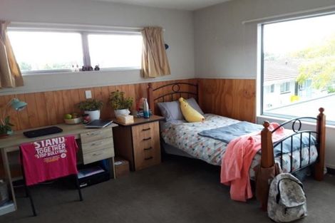 Photo of property in 27c Newnham Terrace, Upper Riccarton, Christchurch, 8041