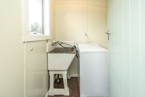 Photo of property in 16 Laird Street, Castlecliff, Whanganui, 4501