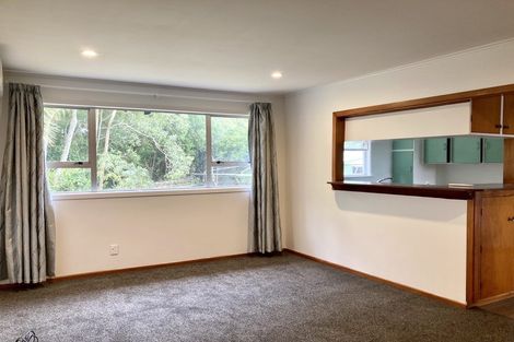 Photo of property in 1 Normandy Place, Henderson, Auckland, 0610