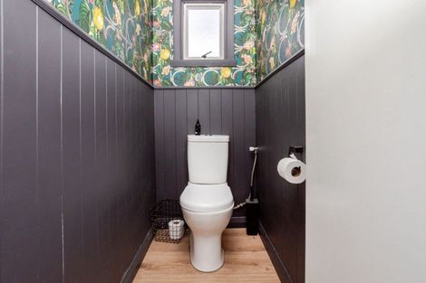 Photo of property in 38 Queen Street, Dannevirke, 4930