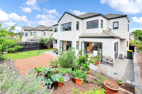 Photo of property in 1/4 Buncrana Place, Pinehill, Auckland, 0632
