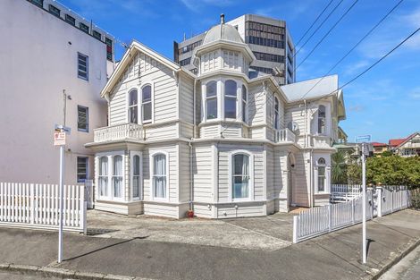 Photo of property in 18 Portland Crescent, Thorndon, Wellington, 6011