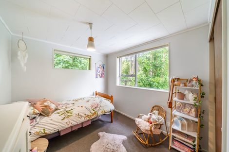 Photo of property in 1a Wyndham Road, Pinehaven, Upper Hutt, 5019