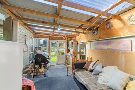 Photo of property in 1021 Te Waitere Road, Taharoa, 3988