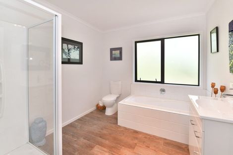 Photo of property in 65c Manuka Grove, Helensville, 0875