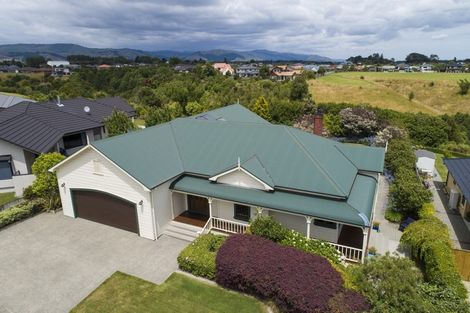 Photo of property in 79 Cashmere Drive, Fitzherbert, Palmerston North, 4410