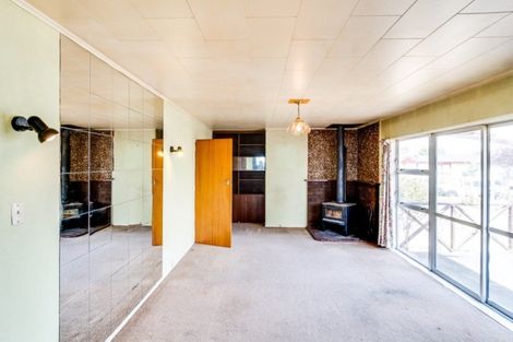 Photo of property in 27 Cartier Crescent, Flaxmere, Hastings, 4120