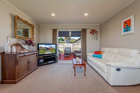 Photo of property in 17 Ursula Drive, Feilding, 4702