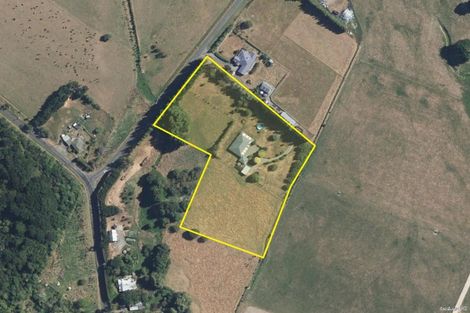 Photo of property in 20 Haringa Road, Carrington, Carterton, 5791