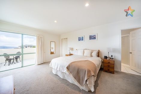 Photo of property in 10 Opurere Grove, Tirohanga, Lower Hutt, 5010