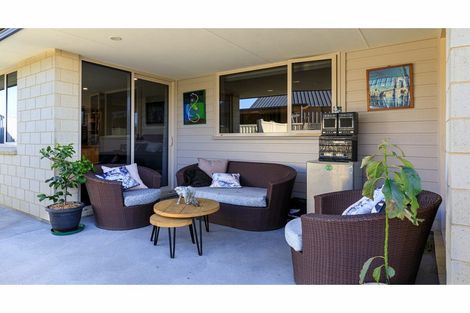 Photo of property in 5 Kinnaird Close, Alexandra, 9320