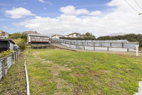 Photo of property in 73 Mould Street, Waitara, 4320