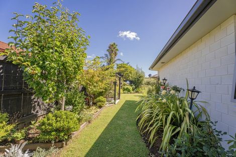 Photo of property in 12 Acacia Court, Whitianga, 3510