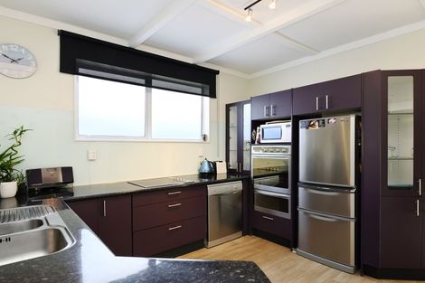 Photo of property in 180 Saint Vincent Street, Toi Toi, Nelson, 7010