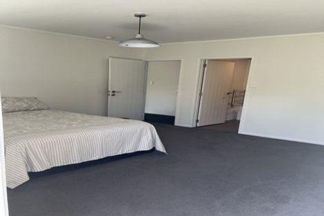 Photo of property in 906 Beach Road, Waiake, Auckland, 0630