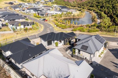Photo of property in 4 Hauruia Way, Pyes Pa, Tauranga, 3112