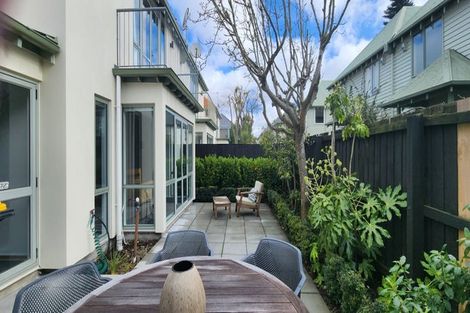 Photo of property in 2/21 Bishop Street, St Albans, Christchurch, 8014