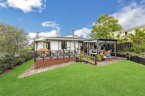 Photo of property in 3 Denarius Lane, Glendene, Auckland, 0602