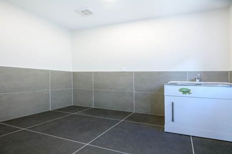 Photo of property in 12b September Place, Forrest Hill, Auckland, 0620