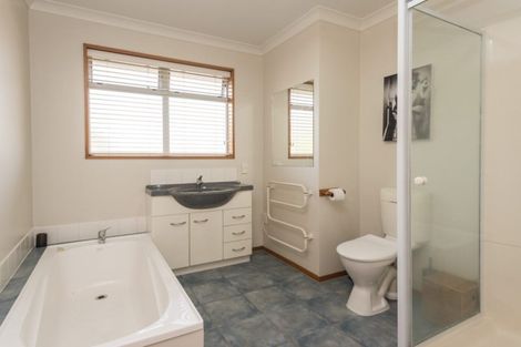 Photo of property in 12 Lexington Place, Shirley, Christchurch, 8061