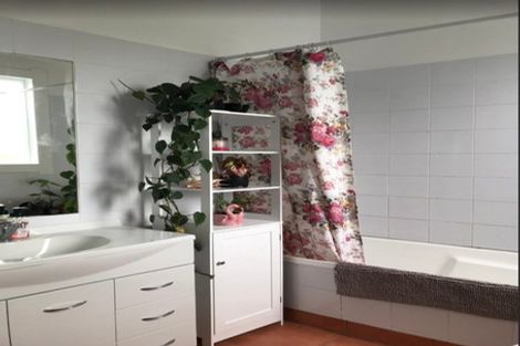 Photo of property in 73 Galloway Street, Hamilton East, Hamilton, 3216