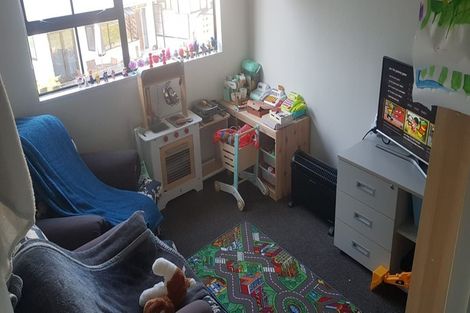 Photo of property in 12 Westwood Road, Tawa, Wellington, 5028