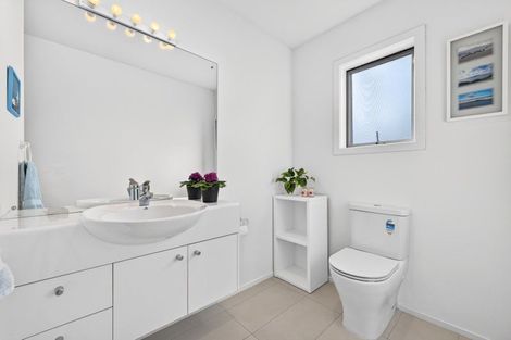 Photo of property in 2/51 Merani Street, Belmont, Auckland, 0622