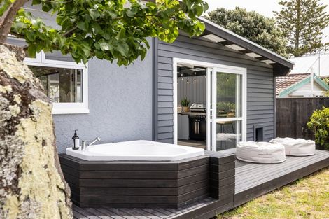 Photo of property in 29 Pukeko Place, Westshore, Napier, 4110