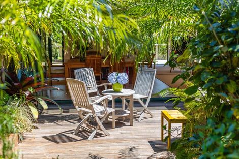 Photo of property in 33 Tawa Street, Oneroa, Waiheke Island, 1081