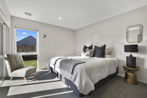 Photo of property in 60 Mount Linton Avenue, Wanaka, 9305
