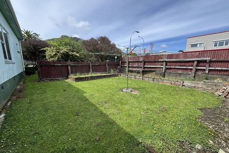 Photo of property in 72 Tipahi Street, Nelson South, Nelson, 7010