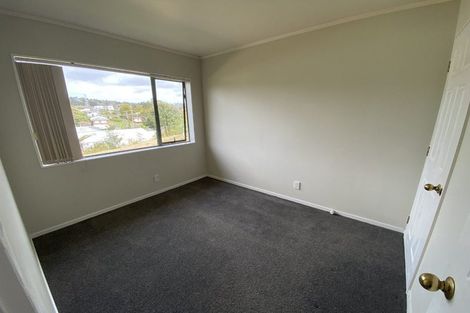 Photo of property in 25 Ginders Drive, Massey, Auckland, 0614
