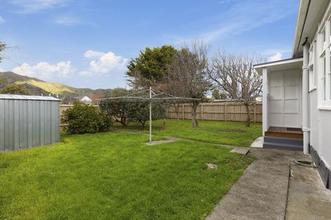 Photo of property in 180 Naenae Road, Naenae, Lower Hutt, 5011