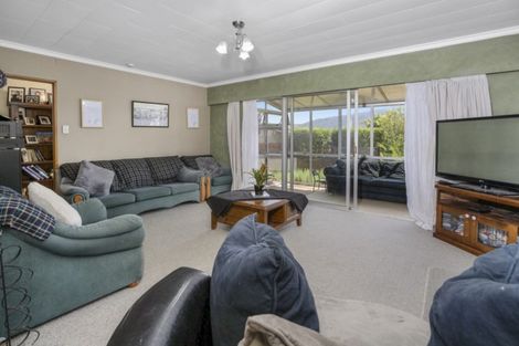 Photo of property in 5 Neri Crescent, Pomare, Rotorua, 3015