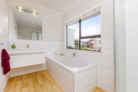 Photo of property in 19 Ridgeway Road, Pukekohe, 2120