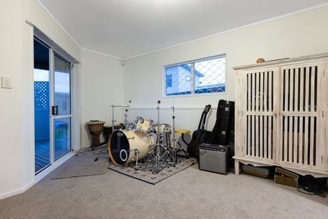 Photo of property in 8 Moa Street, Mount Maunganui, 3116