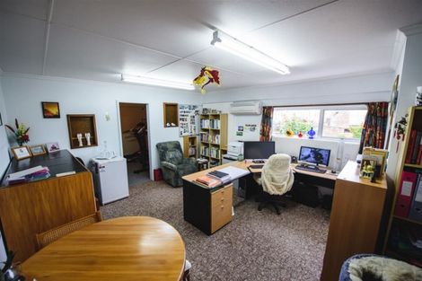 Photo of property in 14 Cambridge Street, Balclutha, 9230