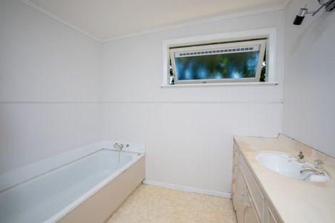 Photo of property in 64 Winara Avenue, Waikanae, 5036