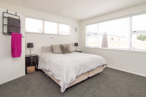 Photo of property in 43b Abraham Crescent, Milson, Palmerston North, 4414