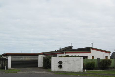 Photo of property in 12 Carver Place, Lynmouth, New Plymouth, 4310