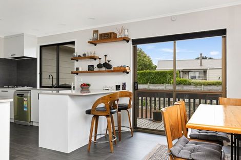 Photo of property in 4 Kempton Place, Richmond Heights, Taupo, 3330