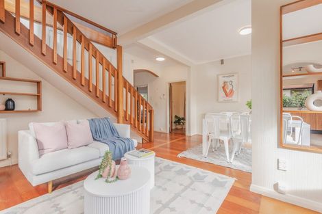 Photo of property in 15 Hardie Street, Hokowhitu, Palmerston North, 4410