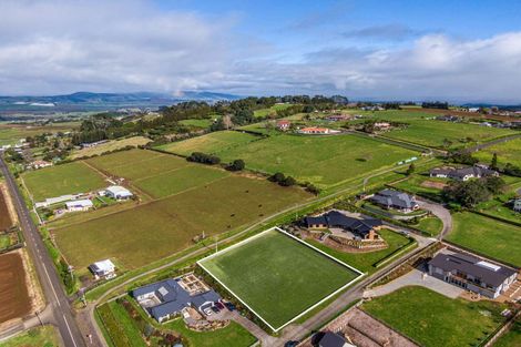 Photo of property in 3 Braxonne Close, Pukekohe, 2120