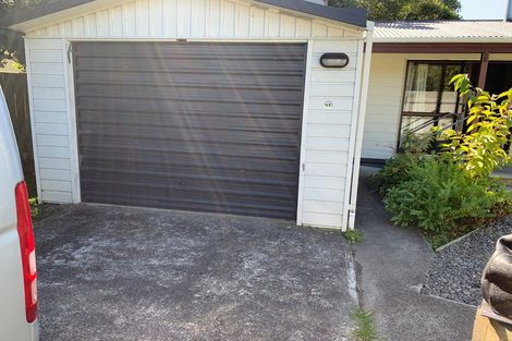 Photo of property in 35 Tiromoana Road, Raumati South, Paraparaumu, 5032
