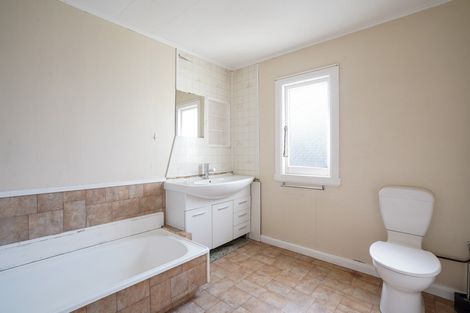 Photo of property in 82 Fairs Road, Milson, Palmerston North, 4414